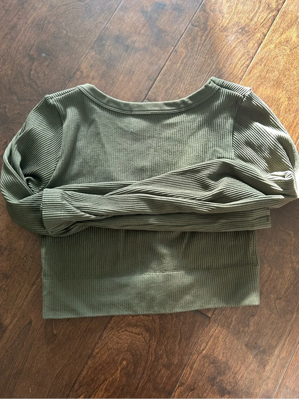Garage Cropped Ribbed Scoop Neck Top - Picture 3 of 4